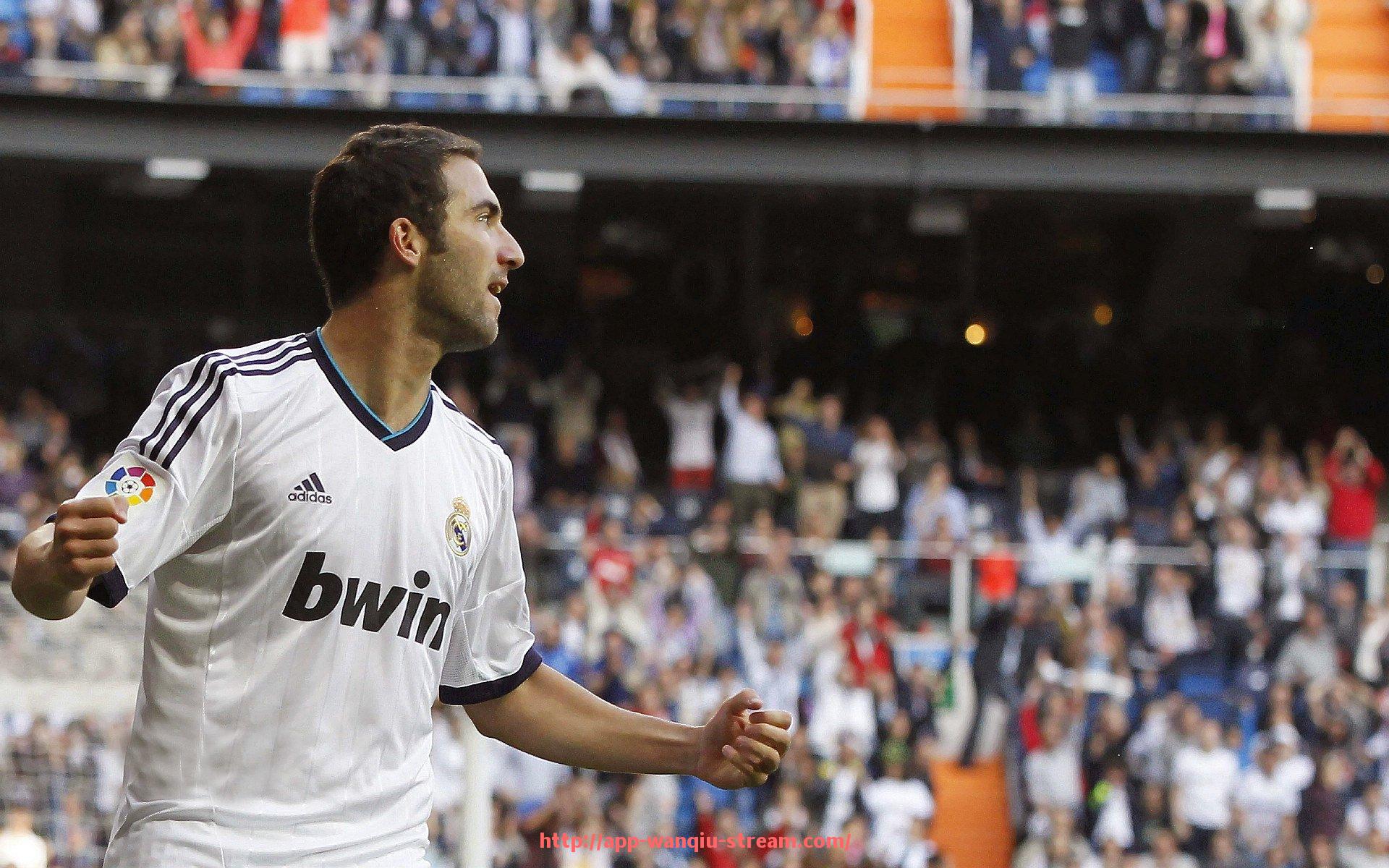 玩球直播-世俱杯退役球星客串评论员事件及对赛事解说的贡献